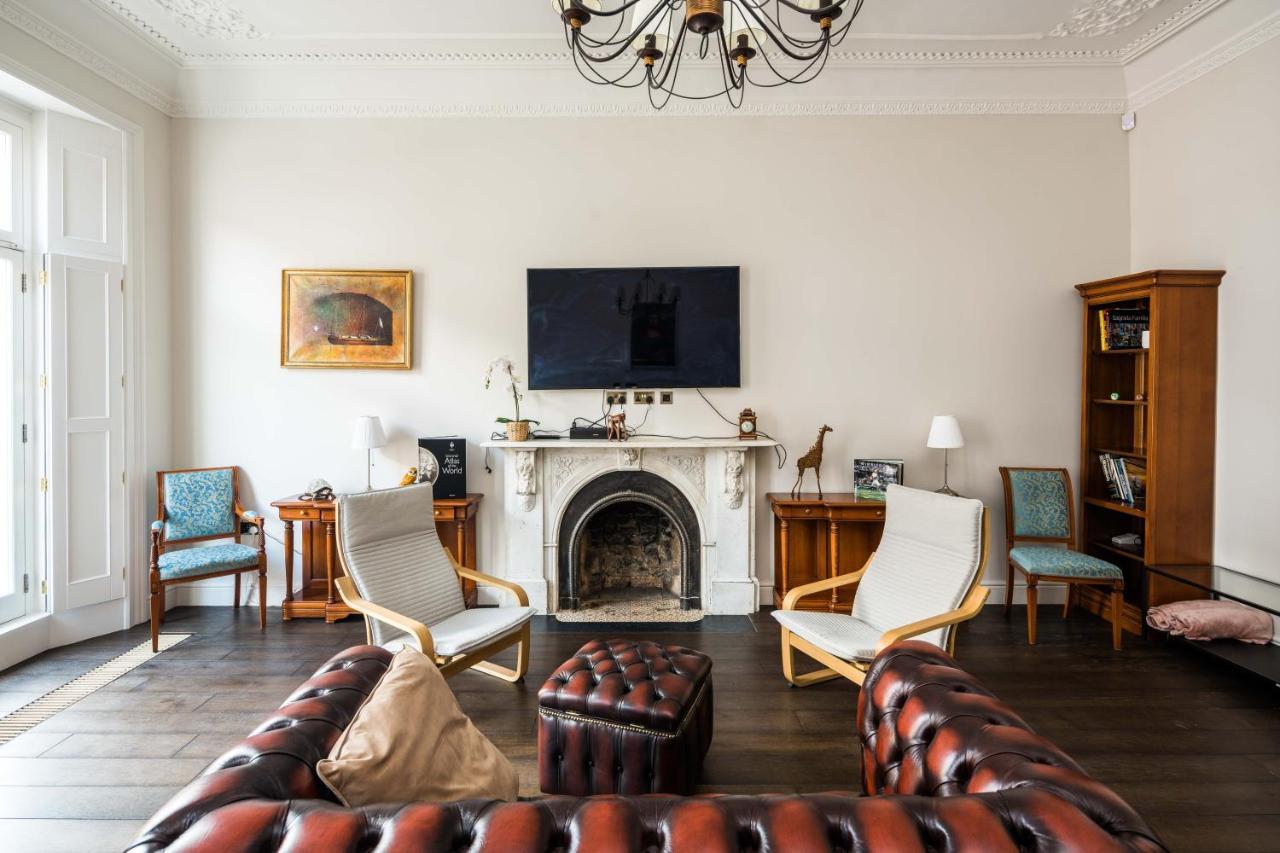 4 Bedroom House Up To 10 People At Heart Of Kensington And Chelsea Londen Buitenkant foto