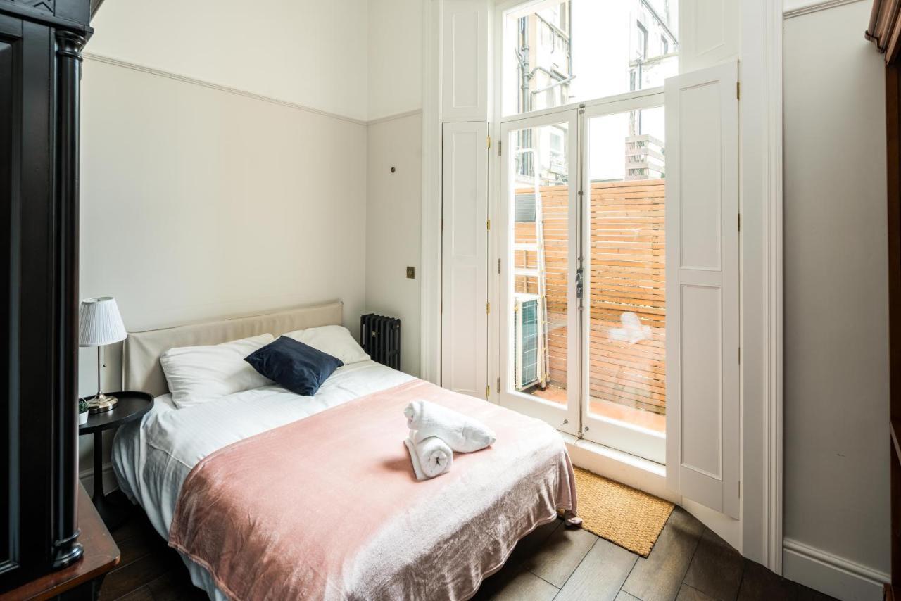 4 Bedroom House Up To 10 People At Heart Of Kensington And Chelsea Londen Buitenkant foto