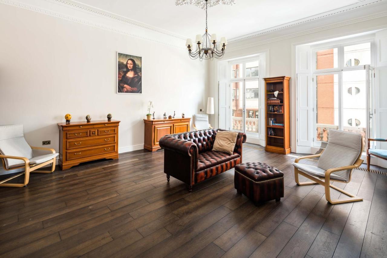 4 Bedroom House Up To 10 People At Heart Of Kensington And Chelsea Londen Buitenkant foto