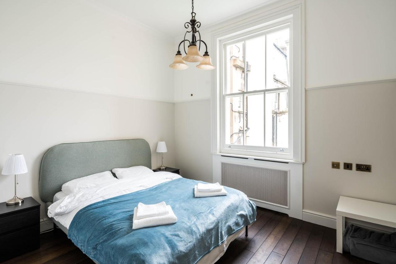 4 Bedroom House Up To 10 People At Heart Of Kensington And Chelsea Londen Buitenkant foto